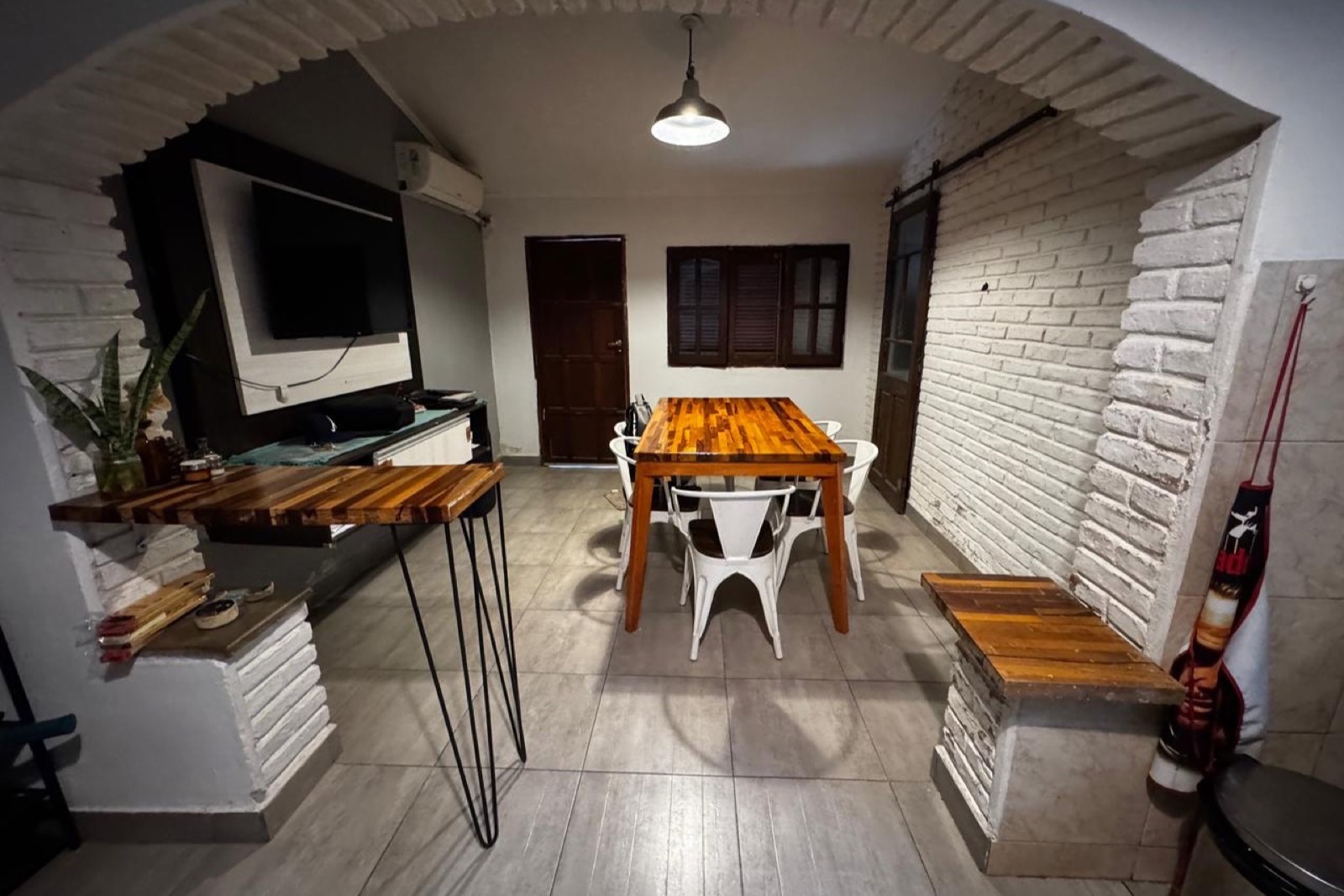 Foto 7 de COD-002: Casa céntrica de 3 dormitorios con pileta y quincho