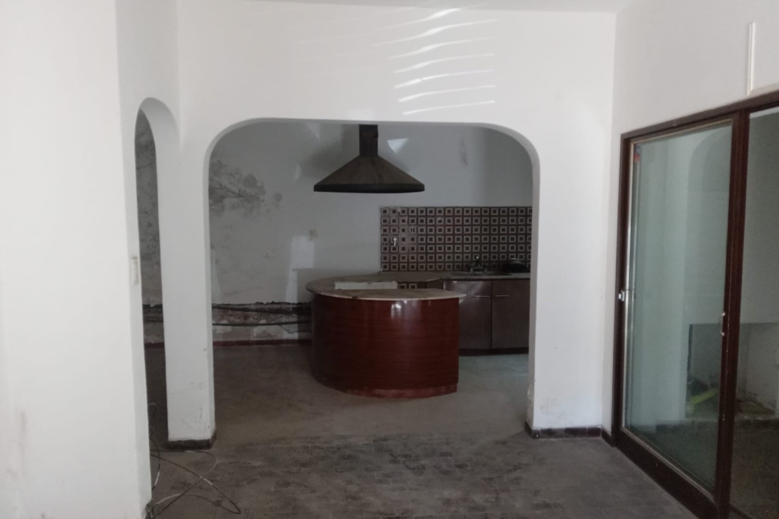 Foto 7 de COD-005: Casa amplia de 4 dormitorios en el centro, para restaurar
