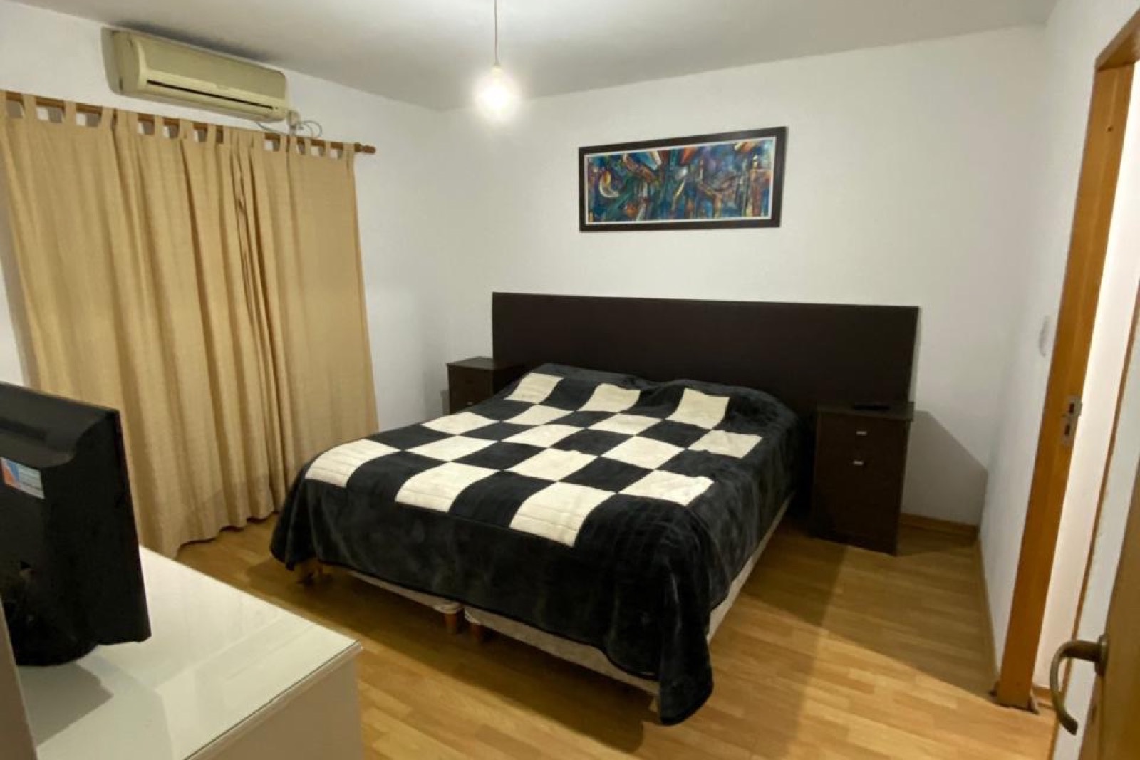 Foto 6 de COD-006: Casa de 3 dormitorios con galería y garage en Ausonia