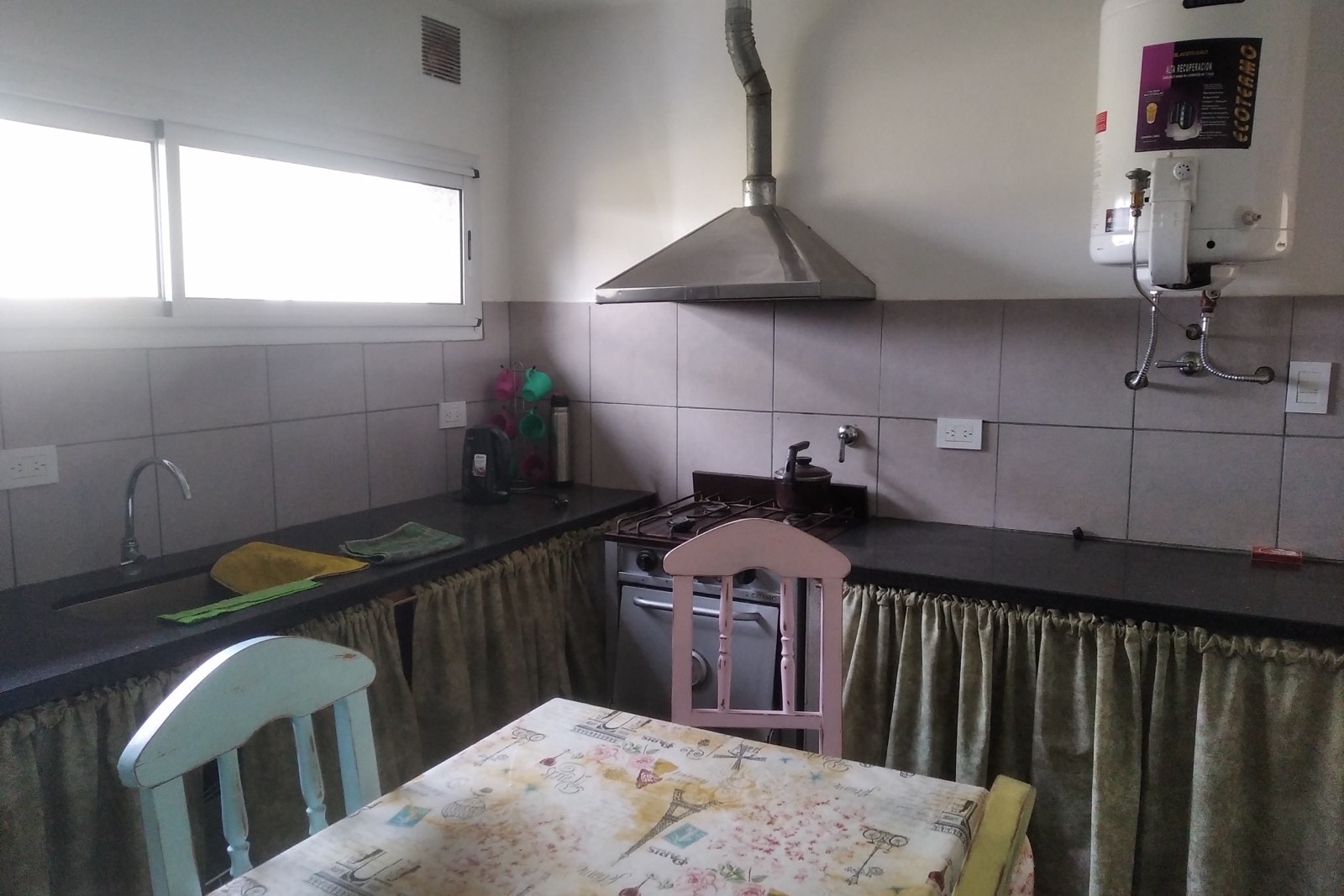 Foto 4 de COD-016: Casa quinta moderna con pileta y salón de eventos