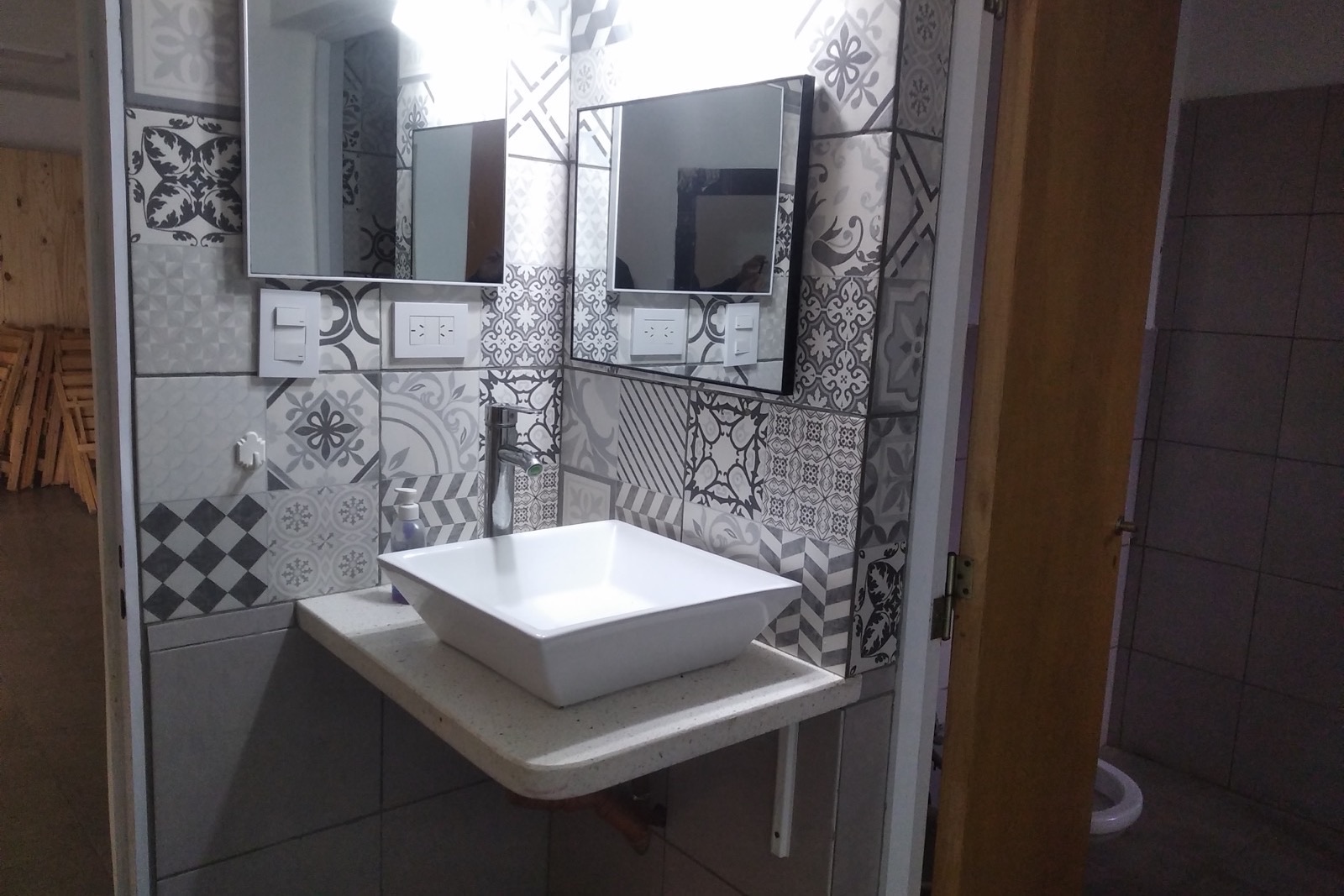 Foto 6 de COD-016: Casa quinta moderna con pileta y salón de eventos