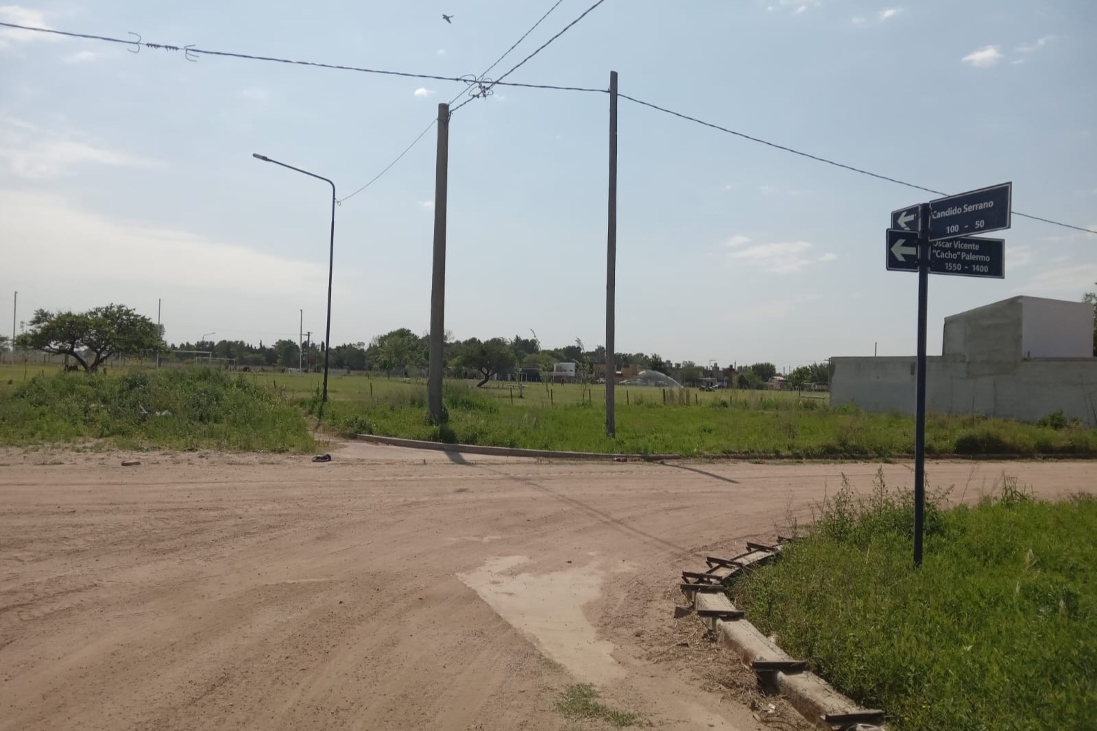 Foto 4 de COD-024: Terreno de 400 m² en esquina en barrio nuevo